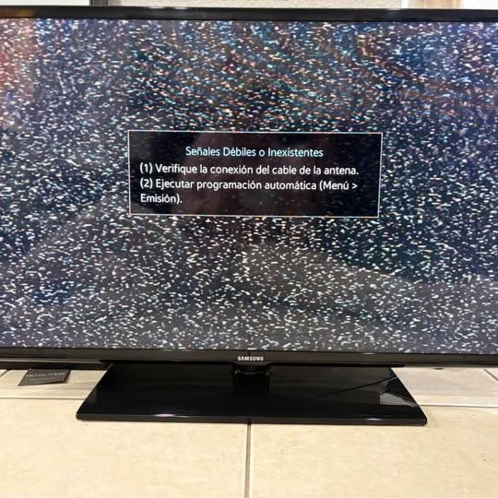 Samsung Tv 40” moving sale